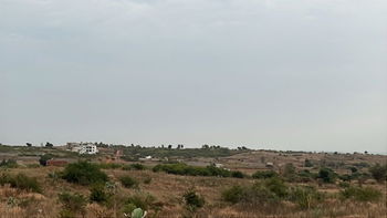 terrains 300 mètres carrés  à vendre à Guéréo