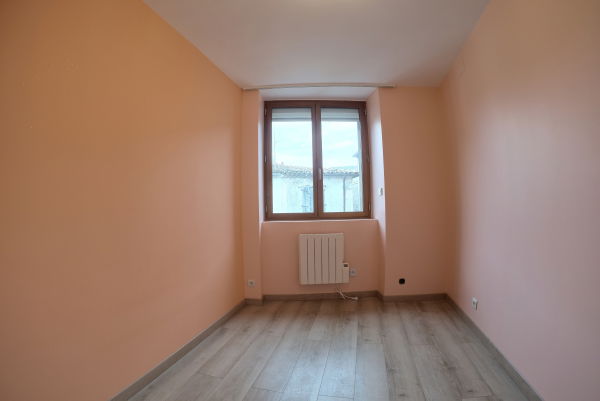 seconde chambre enfant/bureau