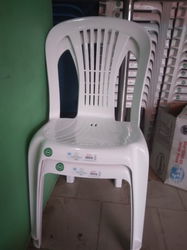 Chaise plastique