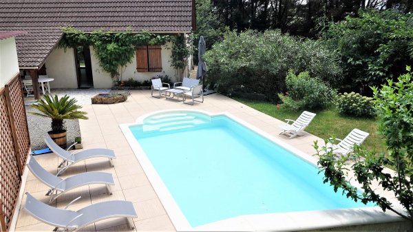 Location Maison 3 piscine jardin Monein Pyrénées Atlantiques