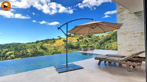 Espace piscine avec vue