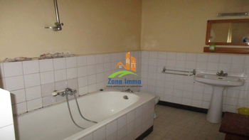 Location studio meublé ou vide isoraka Antananarivo Madagascar