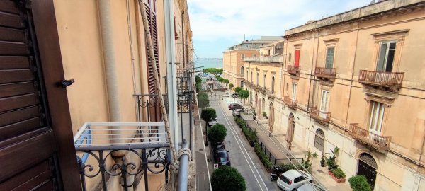 Nous proposons vente 1 appartement l'entrée d'Ortigia Siracusa Italie