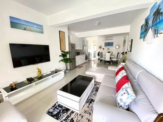 PEREYBERE Location appartement 3 chambres dans résidence standing