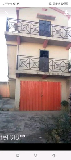 Maison indépendante : 1 grande Salle, 4 chambres à l'étage