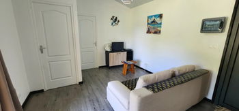Villa F3 à louer sur une parcelle de 1000m² baie d&#039;Opunohu 160.000F XPF