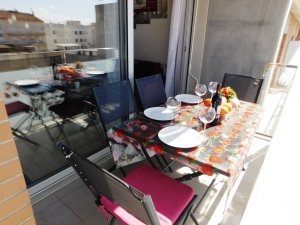 A207 Moderne appartement avec terrasse et parking à Roses, Costa Brava