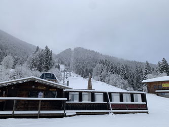 Chalet et terrasse principale
