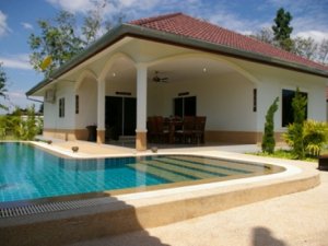 location Ban phe luxueuse villa 3 chambres piscine privée Rayong