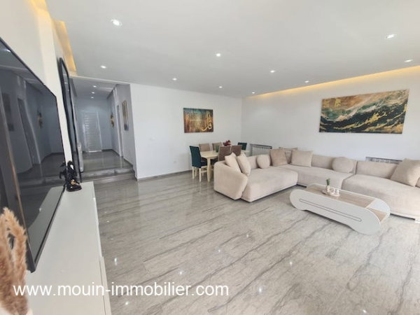 villa S+3 avec piscine proche de la polyclinique de hammamet