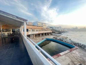 Vente hôtel pieds dans l&amp;rsquo eau yoff Dakar Sénégal