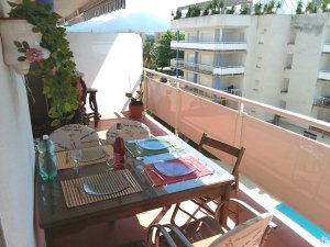Annonce a-187 location vacances duplex penthouse terrasse piscine parking santa margarita roses