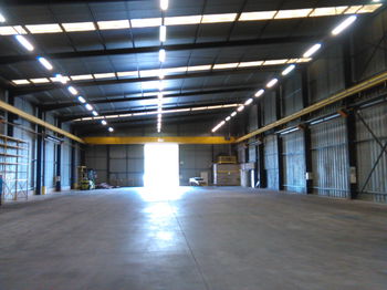 LOCAL INDUSTRIEL 812 M²