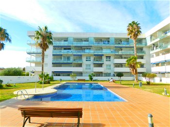 Annonce A-205 Location saisonnière appartement moderne 1 chambre parking piscine Roses Costa Brava