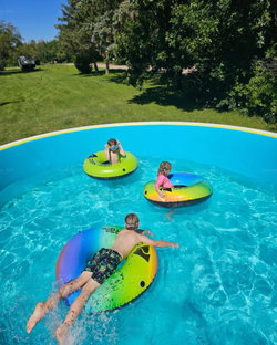 Piscine IPOOLGO gonflables hors-sols à bords durs