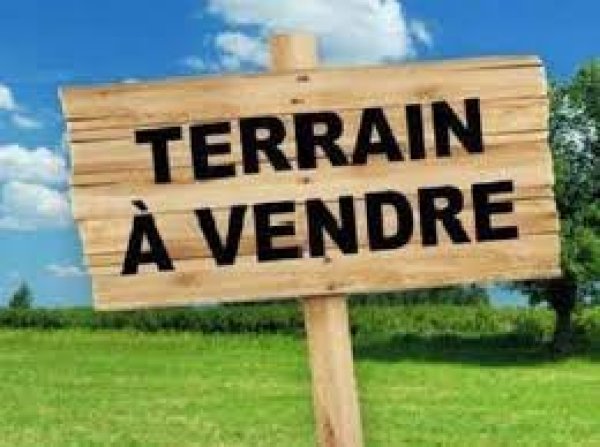 Annonce Vente Terrain Clôturé dont Constructions Inachevées Sousse