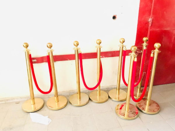 location potelets et tapis rouge