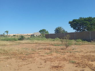 Annonce Vente Terrain 8521m2 idéal projet commercial ou Résidentiel Betsinjaka Tuléar Madagascar Toliara