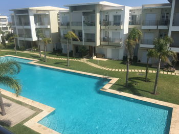 Location appartement vue piscine près mer kattani Casablanca Maroc