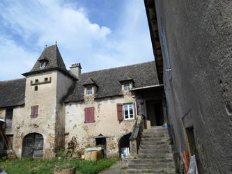 Vente ferme caractère 2 t3 tt confort terres Maleville Aveyron