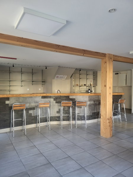 bar