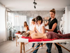 cours de massage professionnel à distance