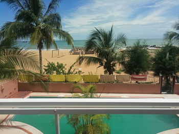 Location villa 4 chambres pieds dans l&#039;eau saly center Saly Portudal