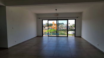 Location Bel appartement T4 piscine Ivato Antananarivo Madagascar