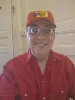 Joan chez lui