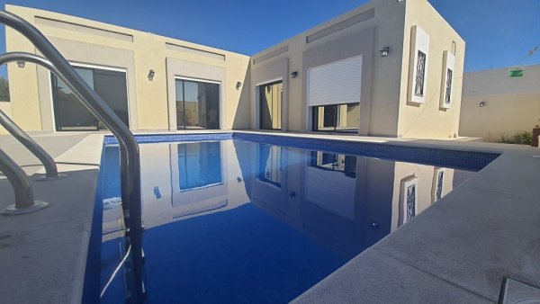 Location villa l'année Djerba Tunisie