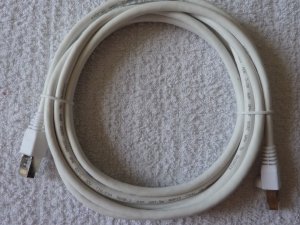 Cable reseau ethernet RJ45 blanc cat 5e 3 metres neuf