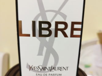 Vaporisateur de 30 ml dans sa boîte 