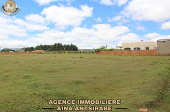 Annonce Vente 𝗥𝗲́𝗳 𝗩𝗧𝗖 𝟬𝟳𝟳 Antsirabe Madagascar