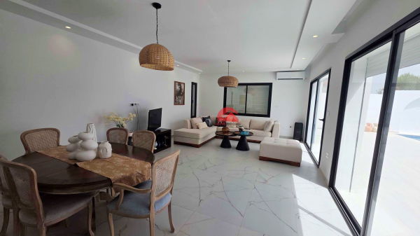 Villa neuve avec étage