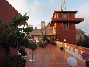 Location 1 rooftop 4 chambres place meuble equipe Antananarivo Madagascar
