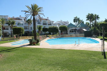 Vente Rez jardin tropical Riviera sol 2chs 2sdbs Mijas Espagne
