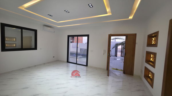 Une villa neuve avec titre bleu à vendre à Djerba