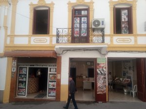 affaire commerciale et habitation a la medina centre de la ville de Tanger.