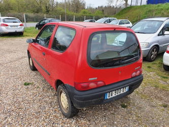 fiat seicento ( et j'ajouterai jolis enjoliveurs)