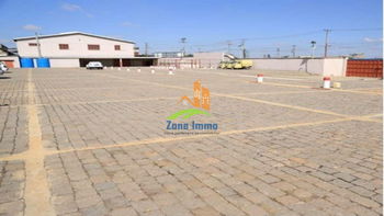 Location local d&#039;activités 4 923m² proche centre-ville Madagascar