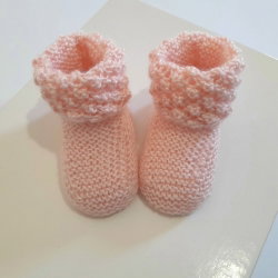 Chaussons tricot bébé layette modèle tricoté main