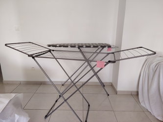 Séchoir grand étendage et table repassage