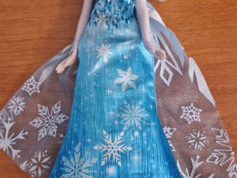 Annonce Poupée Elsa Robe Musicale Reine des Neiges Disney Hasbro C-031G Esch