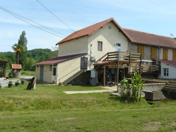 Extérieur gite poule d'eau