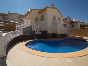 Vente Ciudad Quesada villa ind rénovée 85 m2 3 ch 2sdb piscine privée