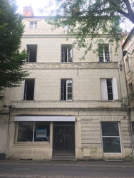 Annonce fonds commerce Local Commercial Emplacement Idéal Centre-Ville Saumur