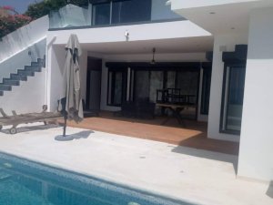 Vente Villa moderne pieds dans l&#039;eau ngaparou Saly Portudal Sénégal