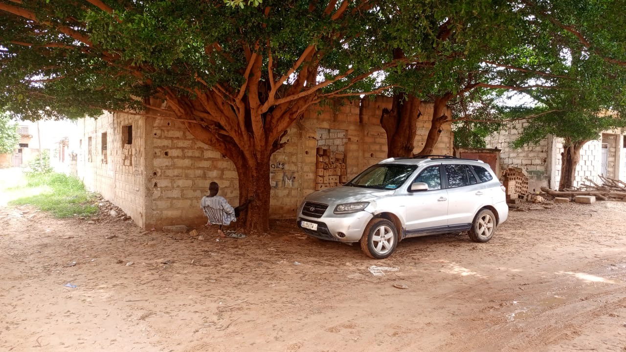 Terrain de 300m2 à vendre à Mbour