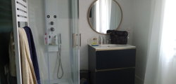Salle d'eau  + bain