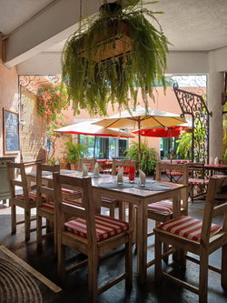 Restaurant/Pizzeria